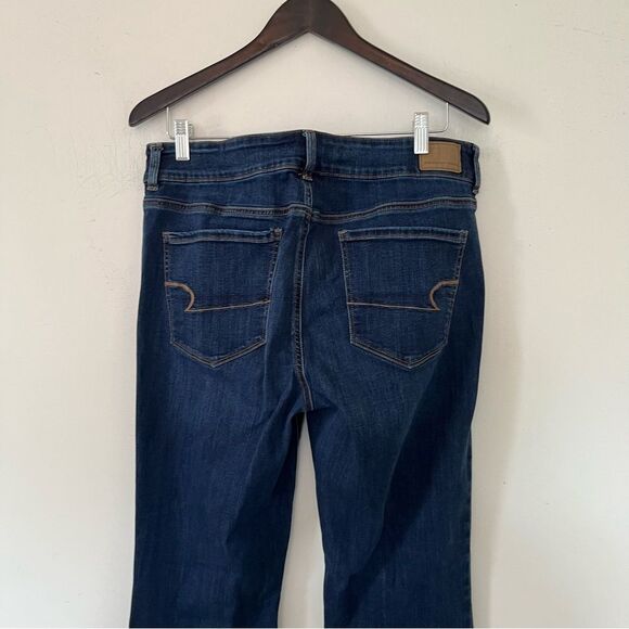 American Eagle Dark Wash Super Stretch Hi-Rise Artist Flare Denim Short Jeans - Picture 6 of 14